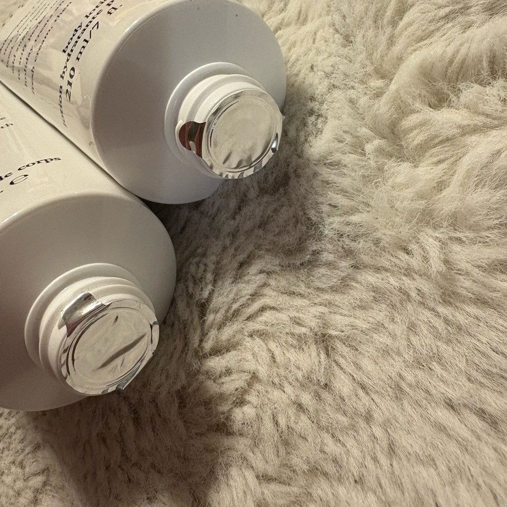 Philosophy Fresh Cream Body Lotion - Black and White - Picture 4 of 4